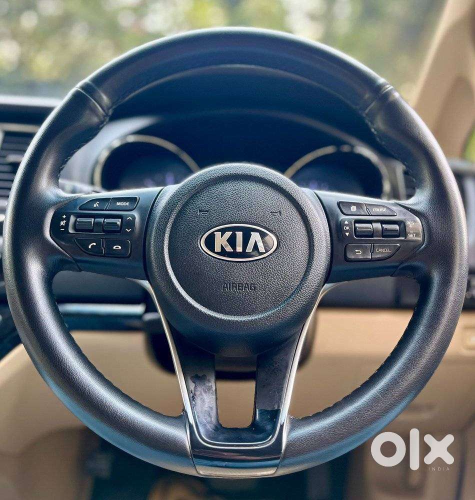 Kia Carnival Premium, 2020, Diesel