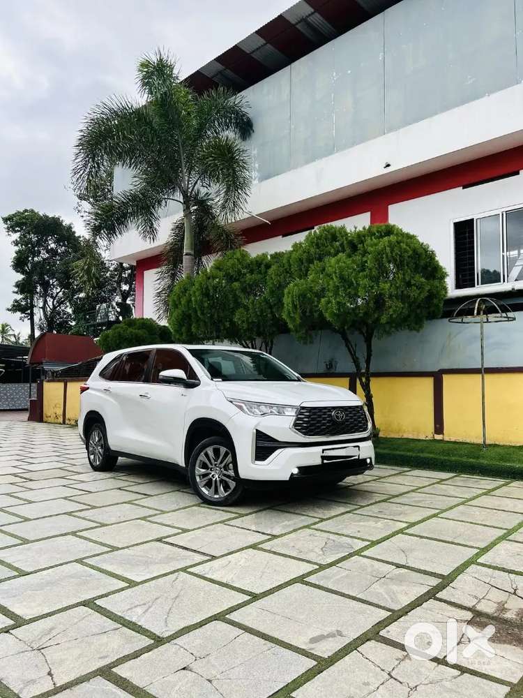 Toyota Innova Hycross 2025 Last