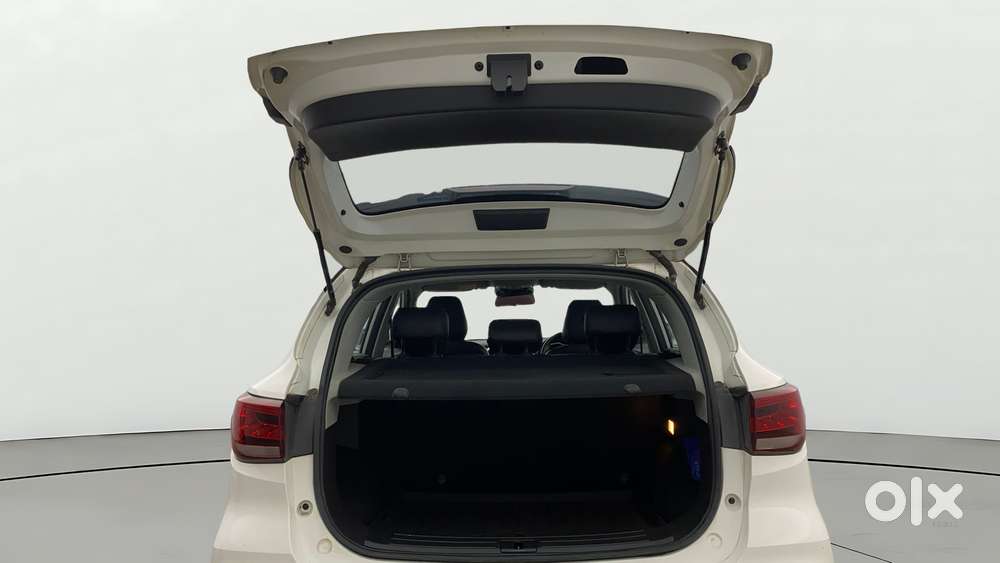 Mg Astor 1.3 Savvy Turbo At S Red, 2023, Petrol