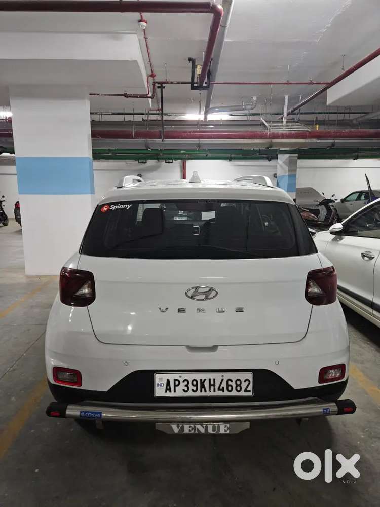 Hyundai Venue 2021 Petrol 57000 Km Driven