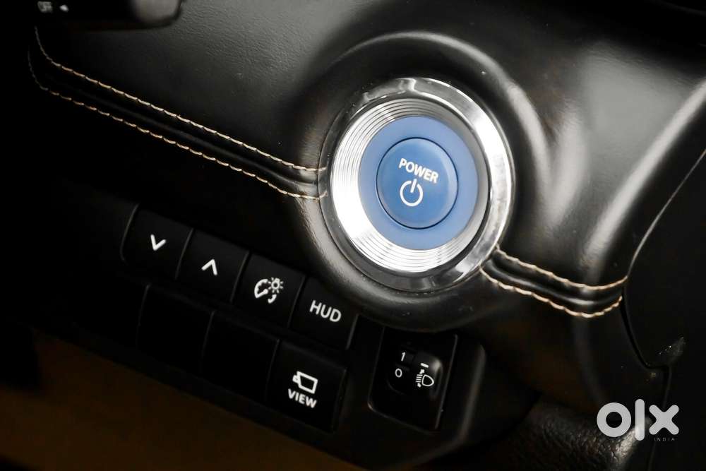 Maruti Suzuki Grand Vitara 1.5 Alpha Plus Intelligent Hybrid Ecvt, 2..