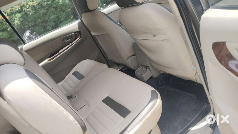 Toyota Innova 2.5 Vx (diesel) 8 Seater, 2012, Diesel