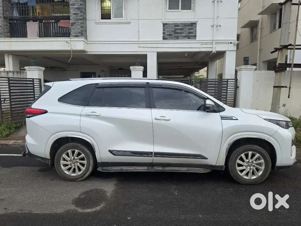 Toyota Innova Hycross 2024 Gx (0) 8 Str