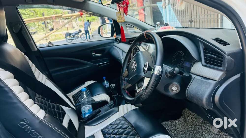 Toyota Innova Crysta 2022 Petrol 61348 Km Driven