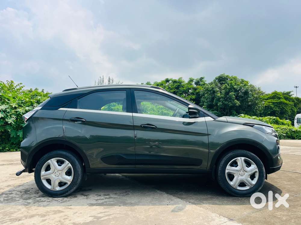 Tata Nexon 1.2 Revotron Xm (s), 2021, Petrol