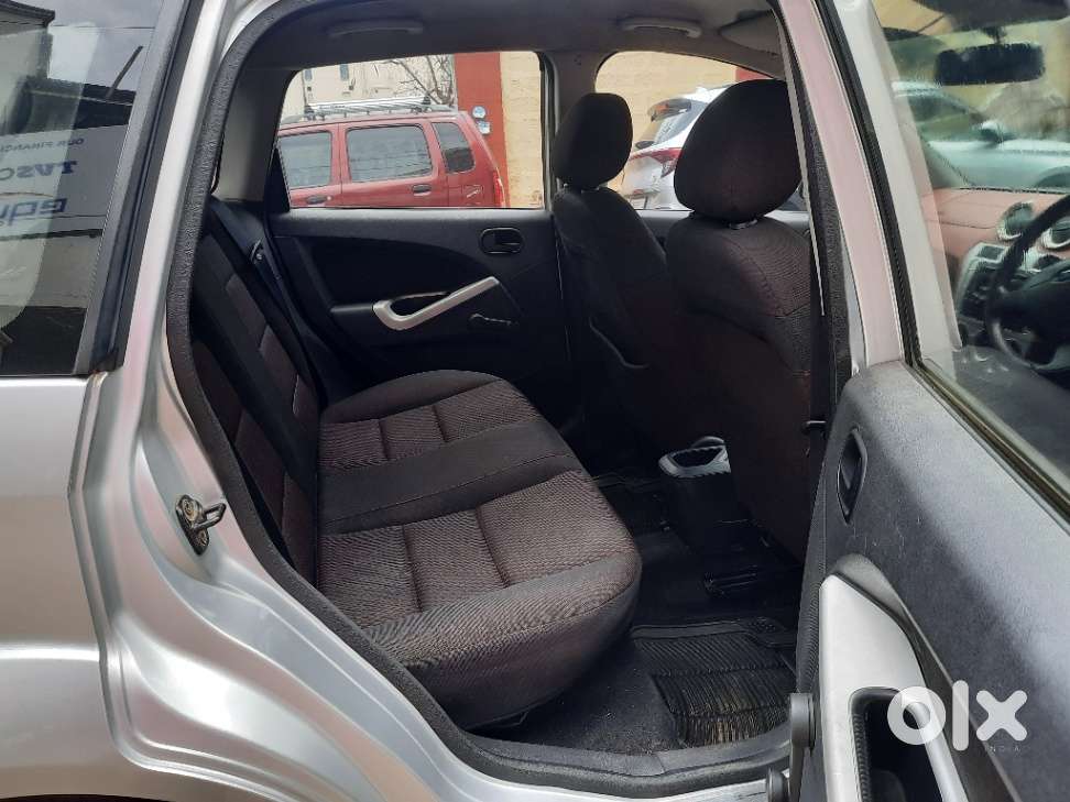 Ford Figo Petrol Titanium, 2010, Petrol