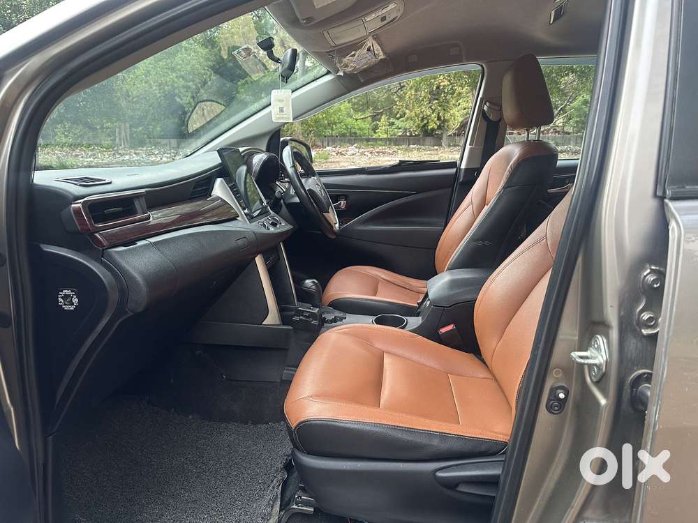 Toyota Innova Crysta 2.8 Gx At 7 Str, 2016, Diesel