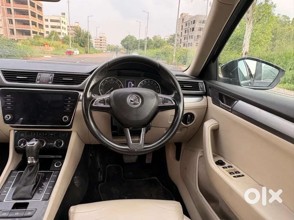 Skoda Superb [ ] 1.8 Style Tsi At, 2019, Petrol