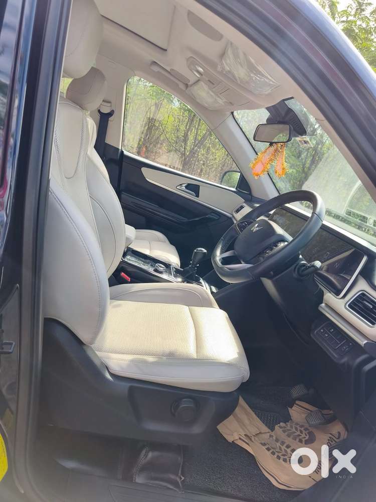 Mahindra Xuv700 Ax7 Luxury Pack Awd, 2024, Diesel
