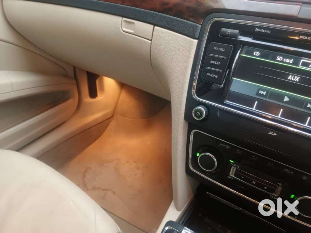 Skoda Superb Corporate 1.8 Tsi Mt, 2011, Petrol