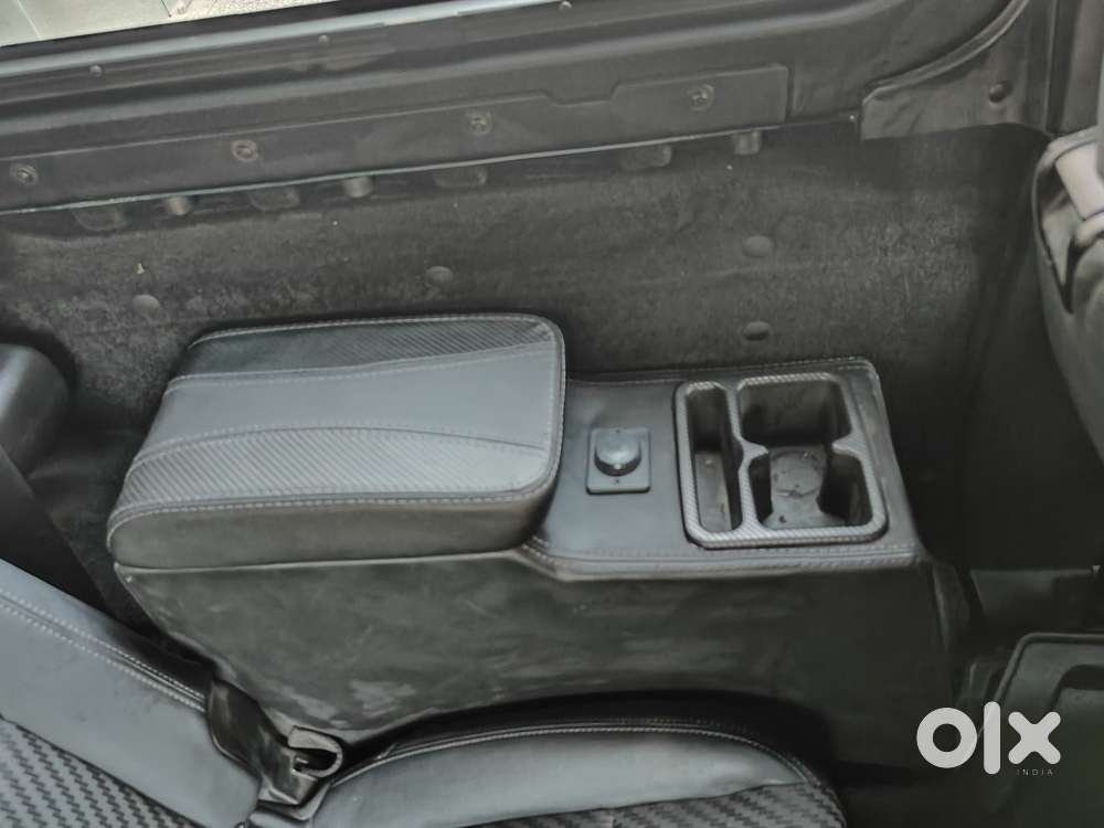 Mahindra Thar Lx Convertible Top Diesel Mt 4wd, 2023, Diesel