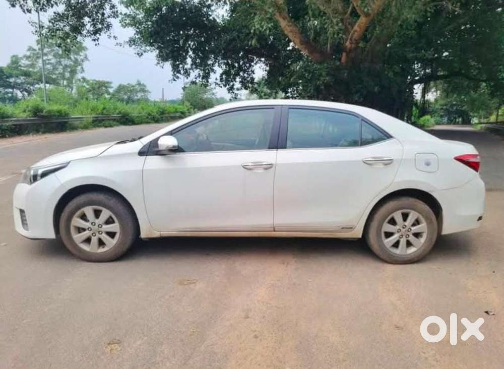 Toyota Corolla Altis 2013-2017 D-4d G, 2016, Diesel