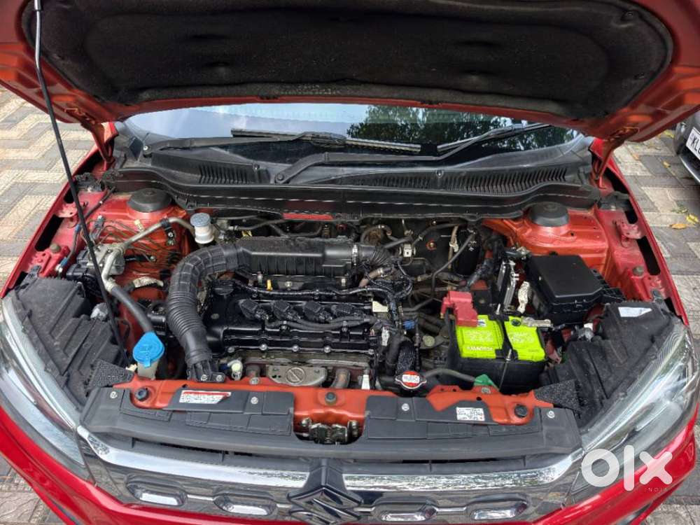 Maruti Suzuki Brezza 1.5 Zxi Smart Hybrid Dual Tone, 2021, Petrol