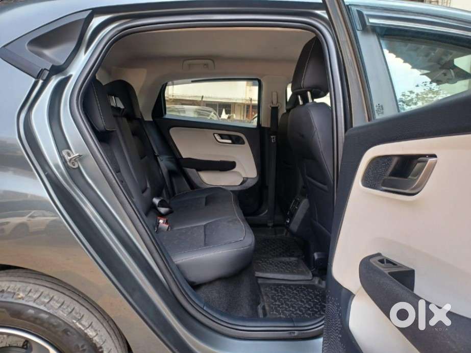 Tata Altroz 1.2 Xza Plus, 2023, Petrol