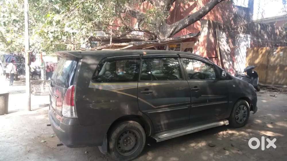 Toyota Innova 2011 Diesel 130123 Km Driven