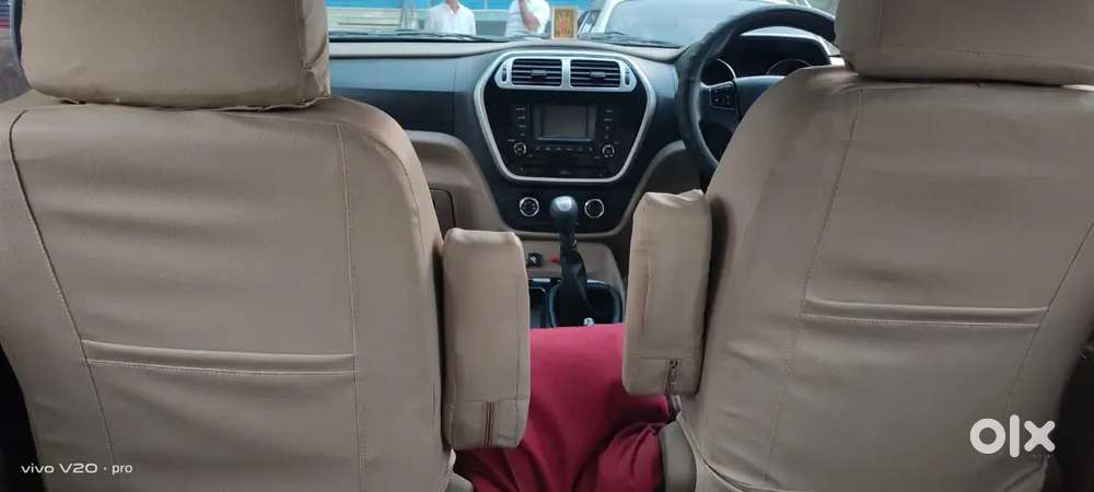 Mahindra Tuv 300 2016