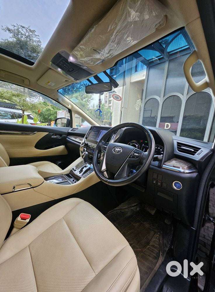 Toyota Vellfire 2.5 Executive Lounge, 2020, Diesel