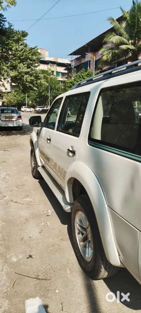 Ford Endeavour 2012