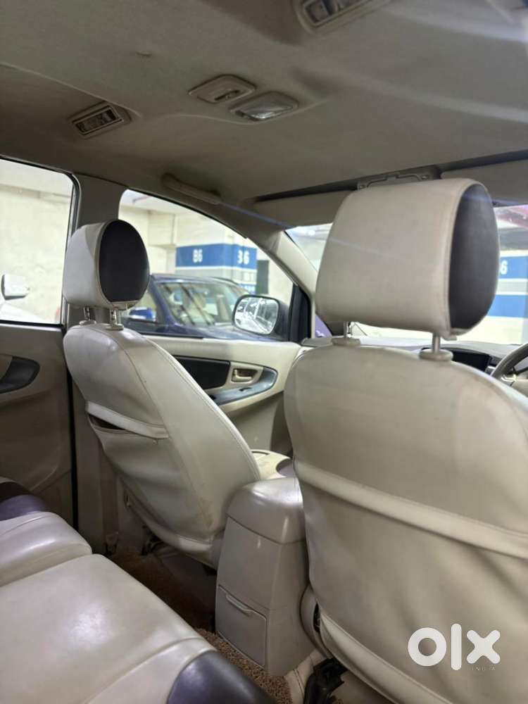 Toyota Innova 2.5 Gx 7 Seater Bs Iv, 2010, Diesel
