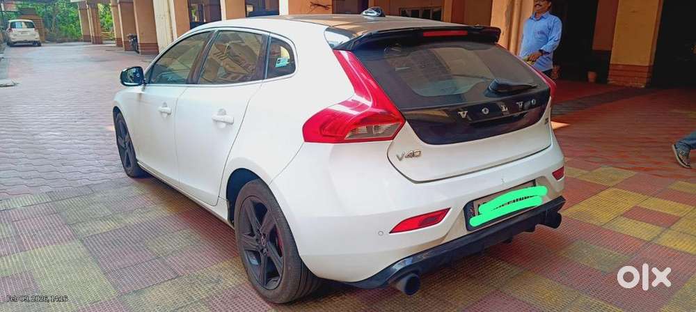 Volvo V40 2016 Diesel Well Maintained