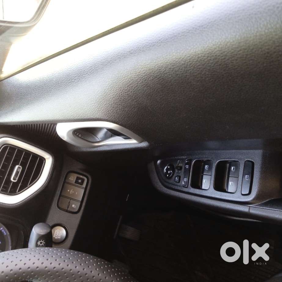 Hyundai Venue 1.0 Sx Plus Turbo Dct Dual Tone, 2020, Petrol