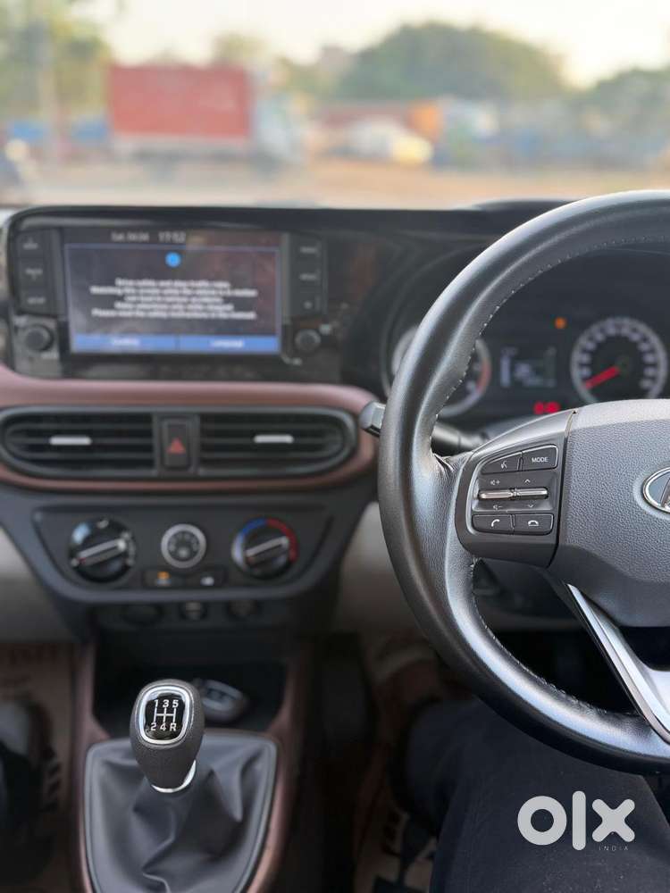 Hyundai Aura Sx (o) Manual, 2022, Cng & Hybrids