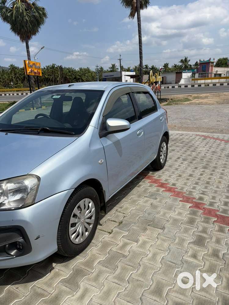Toyota Etios Liva 2012