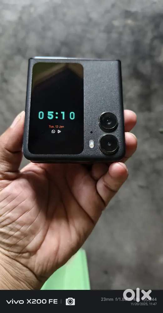 Oppo find N2 flip super mint condition 8/256 gb or exchange