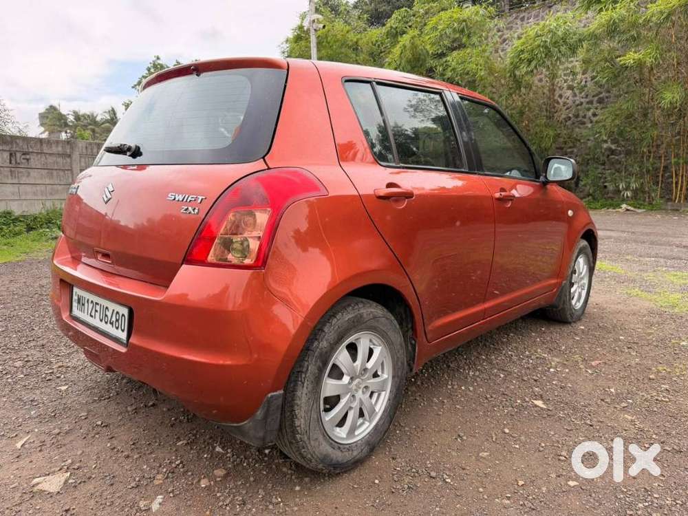 Maruti Suzuki Swift Zxi Bsiv, 2010, Petrol