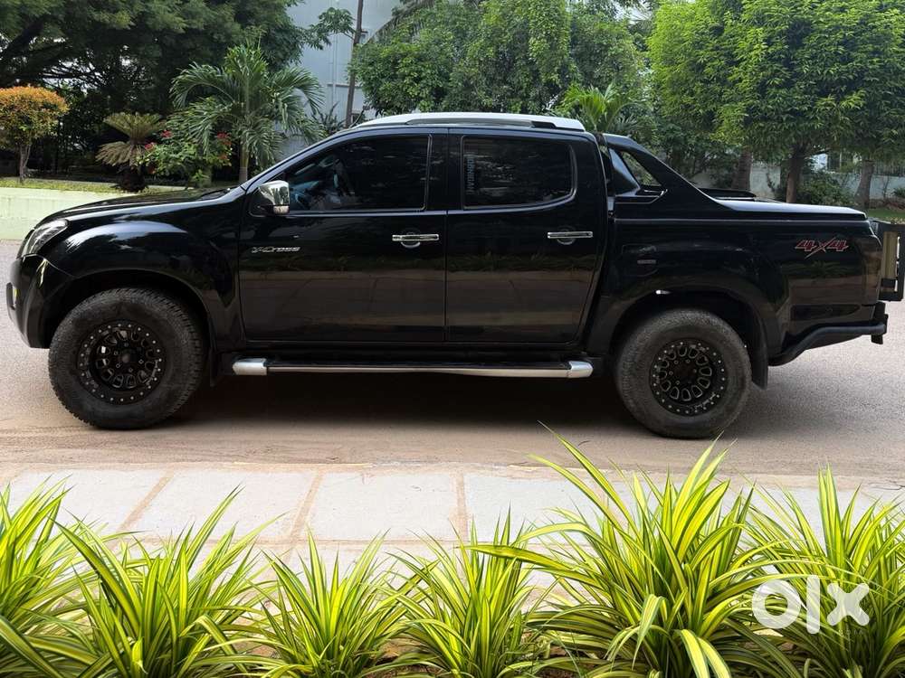 2019 Isuzu D-max V-cross 4x4  68,500 Km  Single Owner