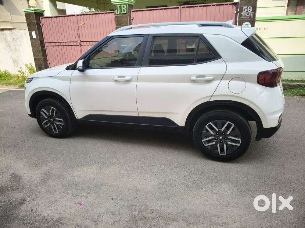 Hyundai Venue Sx Dual Tone, 2022, Diesel