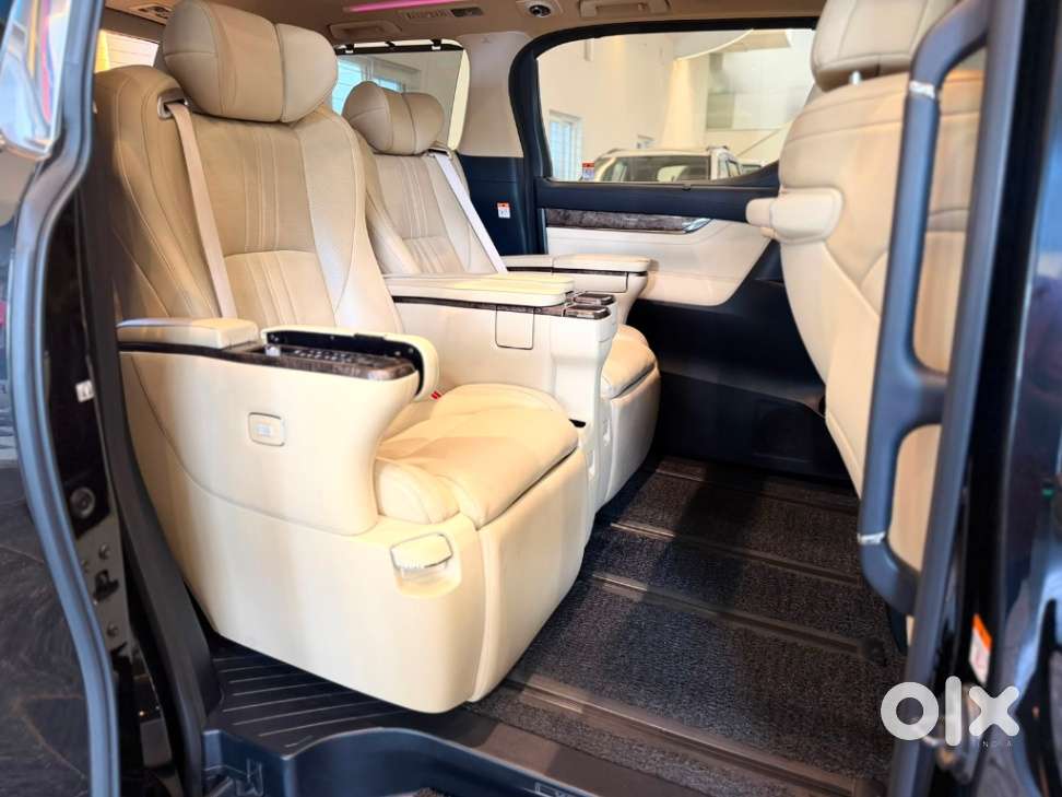 Toyota Vellfire Vip &ndash; Executive Lounge, 2022