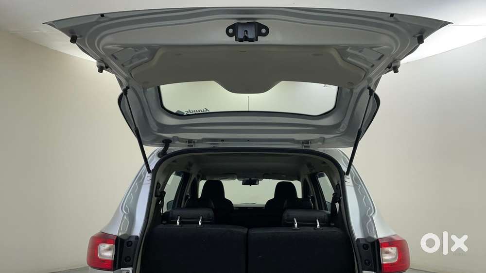 Renault Triber Rxt, 2024, Petrol