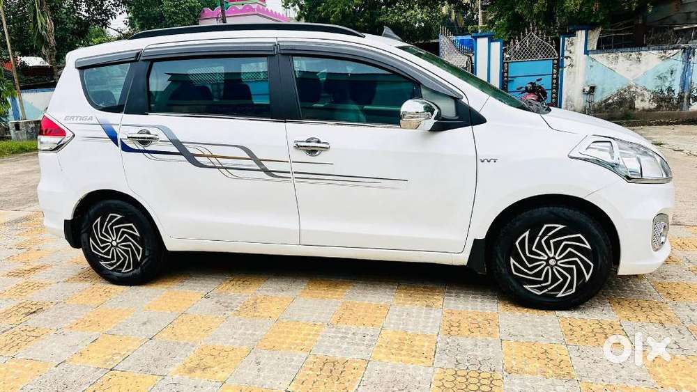 Maruti Suzuki Ertiga Vxi Shvs, 2017, Petrol