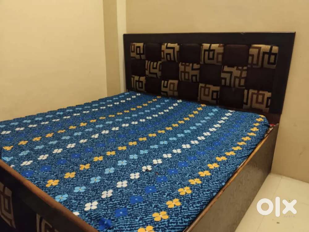 King Size Double Bed (6x6) in Excellent Condition - Urgent Sale