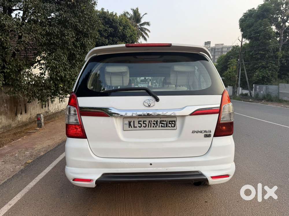Toyota Innova 2.5 G (diesel) 8 Seater, 2015, Diesel