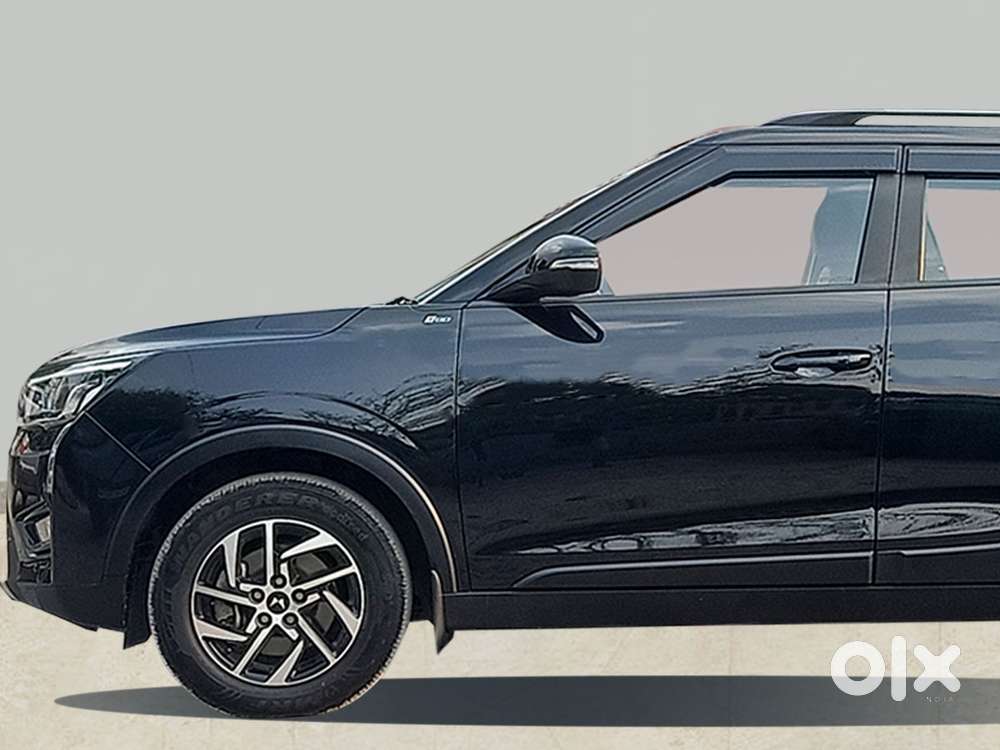 Mahindra Xuv300 W8, 2023, Petrol