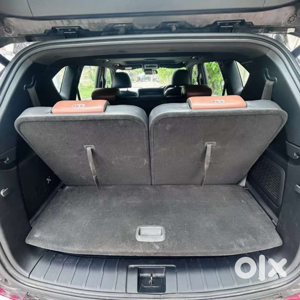 Mahindra Alturas G4 4wd At, 2019, Diesel