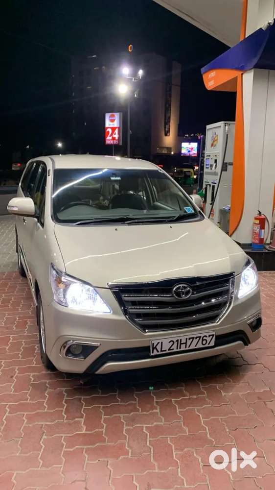 Toyota Innova 2014