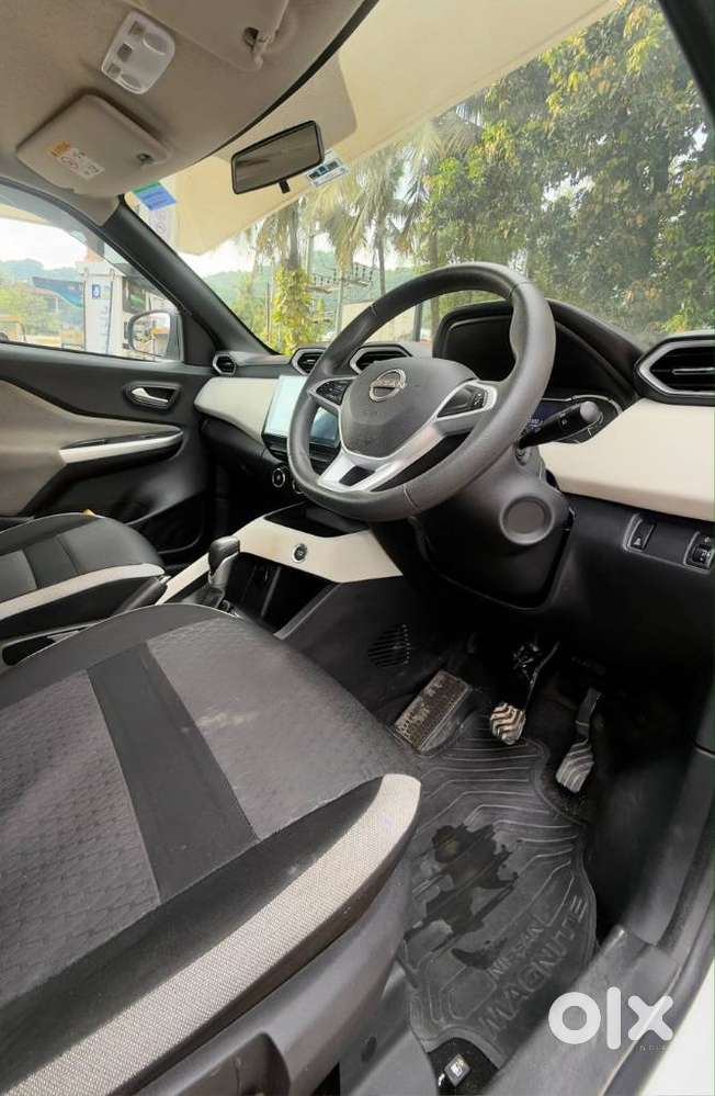 Nissan Magnite 1.0 Xv Turbo Cvt, 2022, Petrol