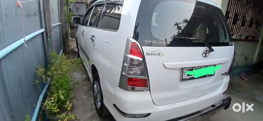 Toyota Innova 2012