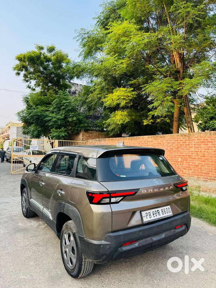 Maruti Suzuki Brezza 1.5 Vxi Smart Hybrid, 2024, Petrol