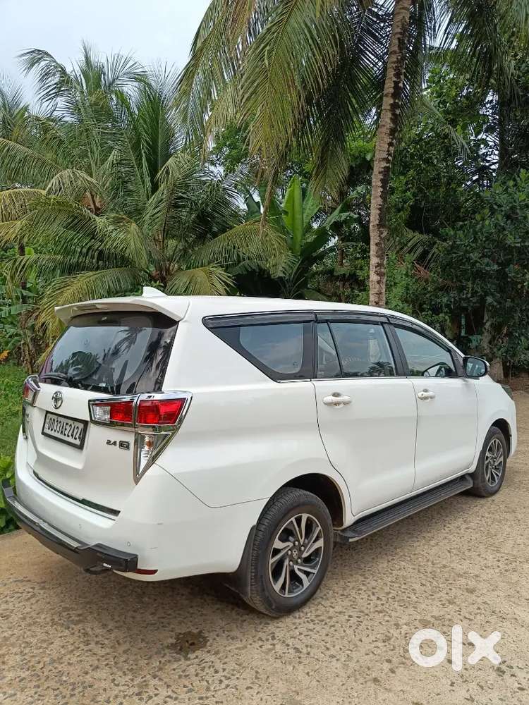 Toyota Innova Crysta 2022 Diesel 52000 Km Driven