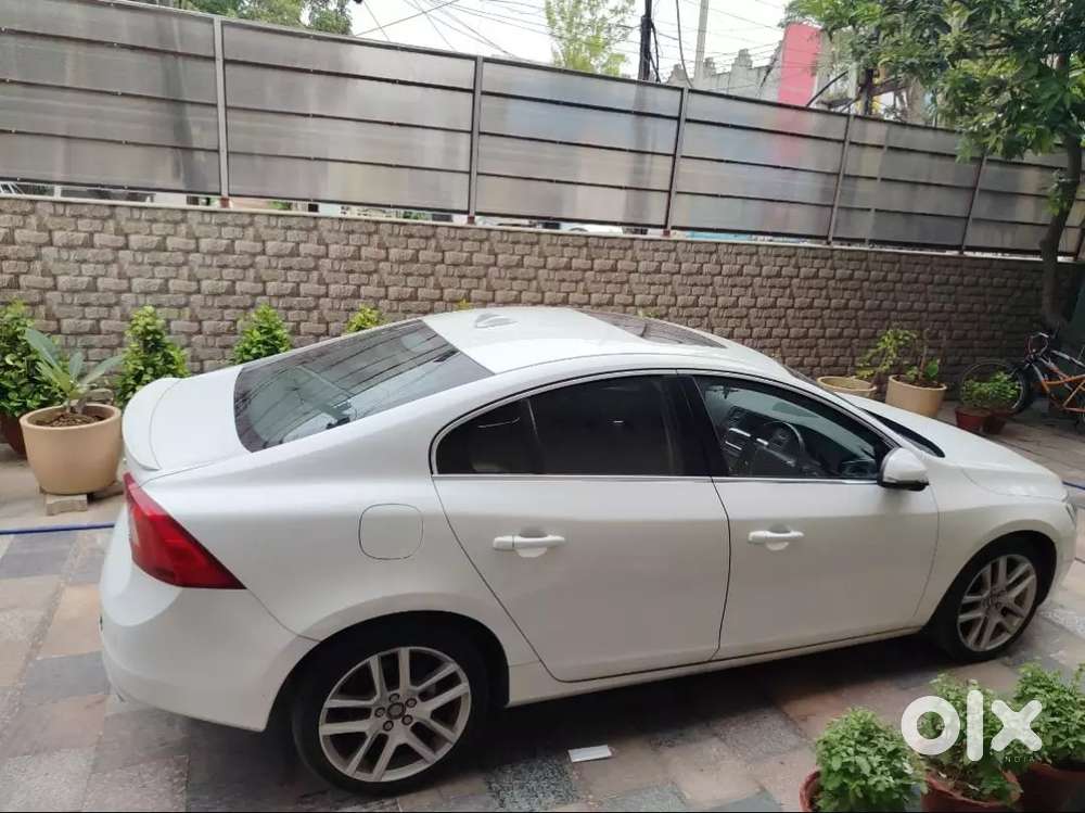 Volvo S60 D4 Momentum Brand New Condition
