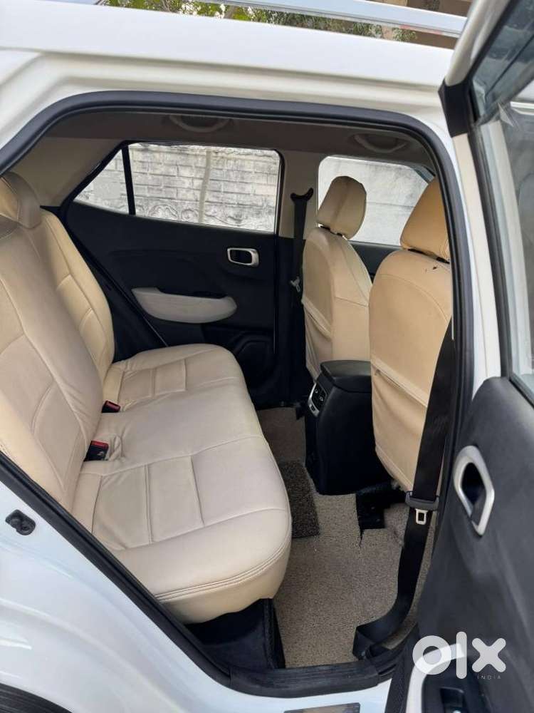 Hyundai Venue S 1.2 Petrol, 2022, Petrol