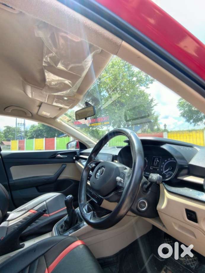 Skoda Slavia Ambition 1.0l Tsi Mt, 2022, Petrol