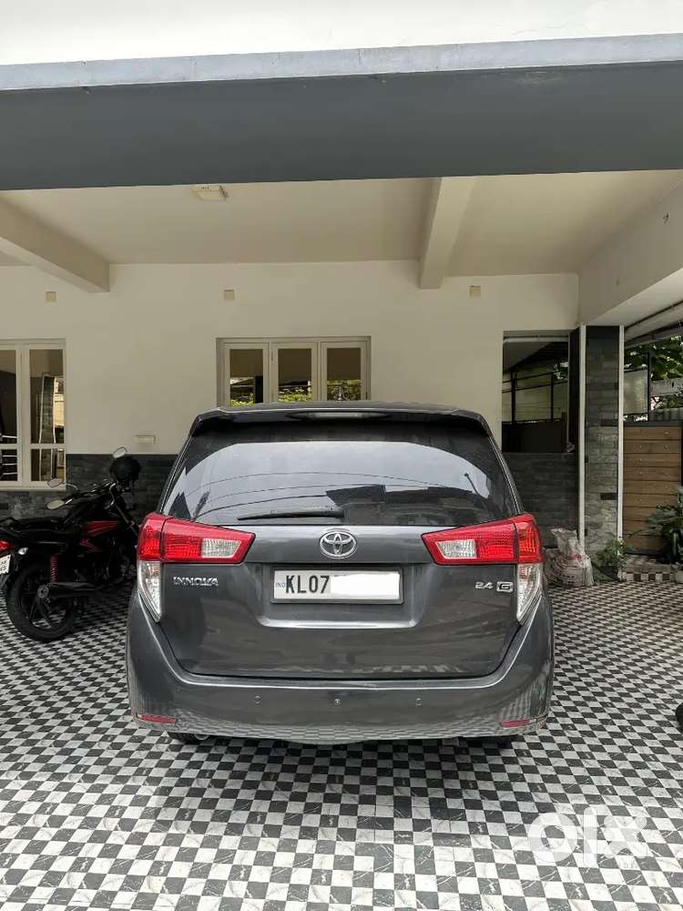 2017 Model Innova Crysta 2.4 G Manual Diesel