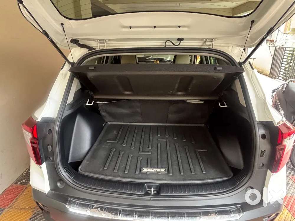 Kia Seltos Htk Plus Petrol Manual (2023 Facelift )  17042kms Driven