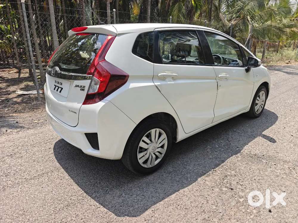 Honda Jazz 2017 Petrol Sv Well Maintained