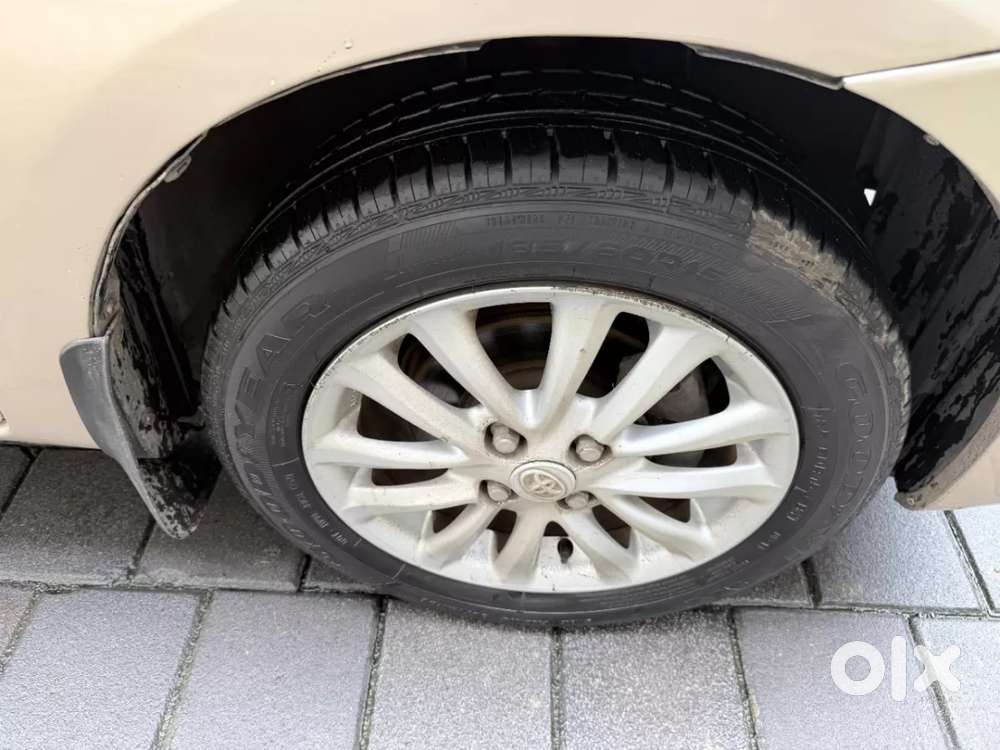Toyota Etios 1.5 V, 2013, Petrol
